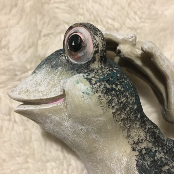 'Welcome' Yoga Frog + Butterflies Garden Statue - Picture 7 of 11